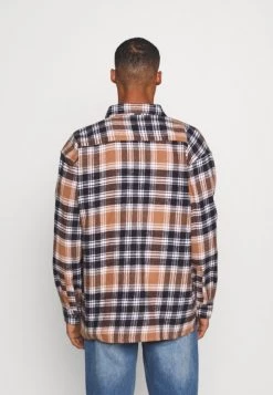 Mennace EVIAN BRUSHED CHECK UNISEX - Summer Jacket - Brown 9 Mennace EVIAN BRUSHED CHECK UNISEX - Summer Jacket - Brown -Mennace Shop Online 0a997e70c7b14012b2371be2070ae628