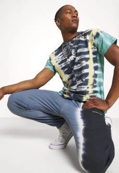 Mennace KINGSTON REGULAR - Print T-shirt - Multi -Mennace Shop Online 0ca4cf848ecb4f4c82bc8b7278571f8a