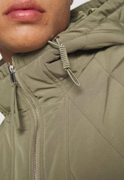 MENNACE EVIAN QUILTED JACKET - Winter Coat - Green 15 MENNACE EVIAN QUILTED JACKET - Winter Coat - Green -Mennace Shop Online 1eb61e95963b4bd98886eb62ab691cb3