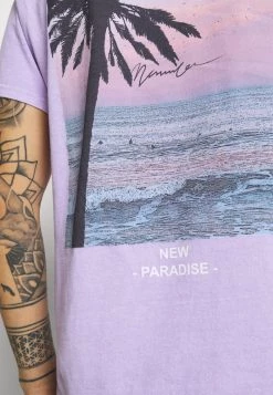Mennace NEW PARADISE REGULAR - Print T-shirt - Purple -Mennace Shop Online 227a03114737423e9d79f7292b7eb4ae