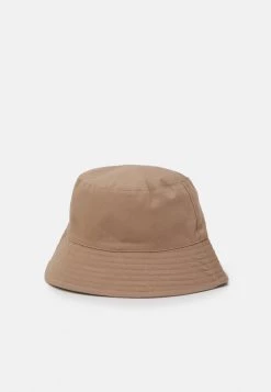 Mennace SIGNATURE BUCKET HAT SIGNATURE UNISEX - Hat - Beige 8 Mennace SIGNATURE BUCKET HAT SIGNATURE UNISEX - Hat - Beige -Mennace Shop Online 3503c10f668e480ab9fdb78e5e70f529