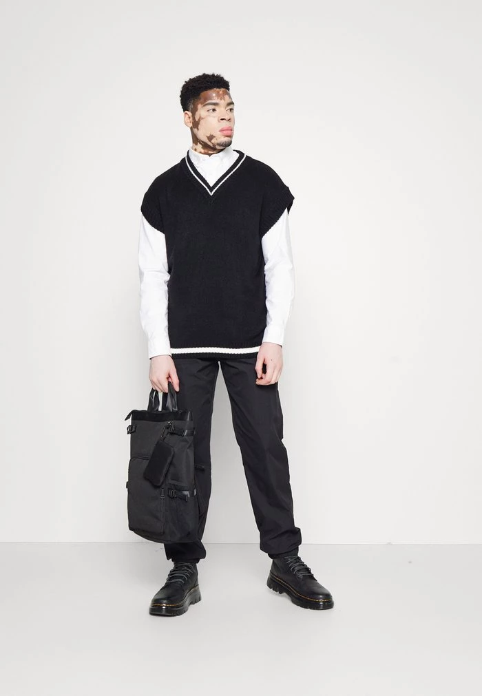 Mennace CUFFED TROUSER - Trousers - Black 4 Mennace CUFFED TROUSER - Trousers - Black - Image 2