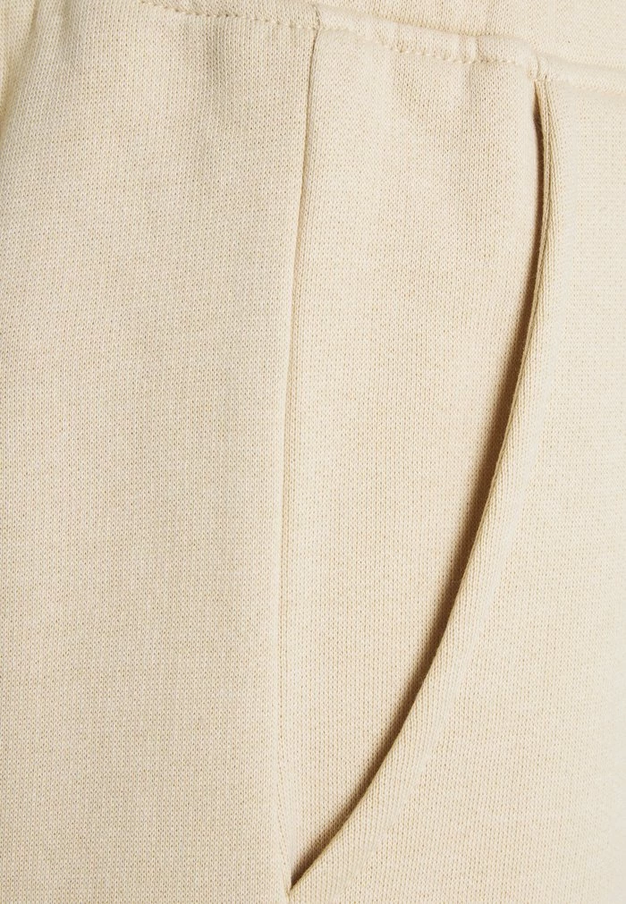 MENNACE CLUB UNISEX - Shorts - Beige 5 MENNACE CLUB UNISEX - Shorts - Beige - Image 3