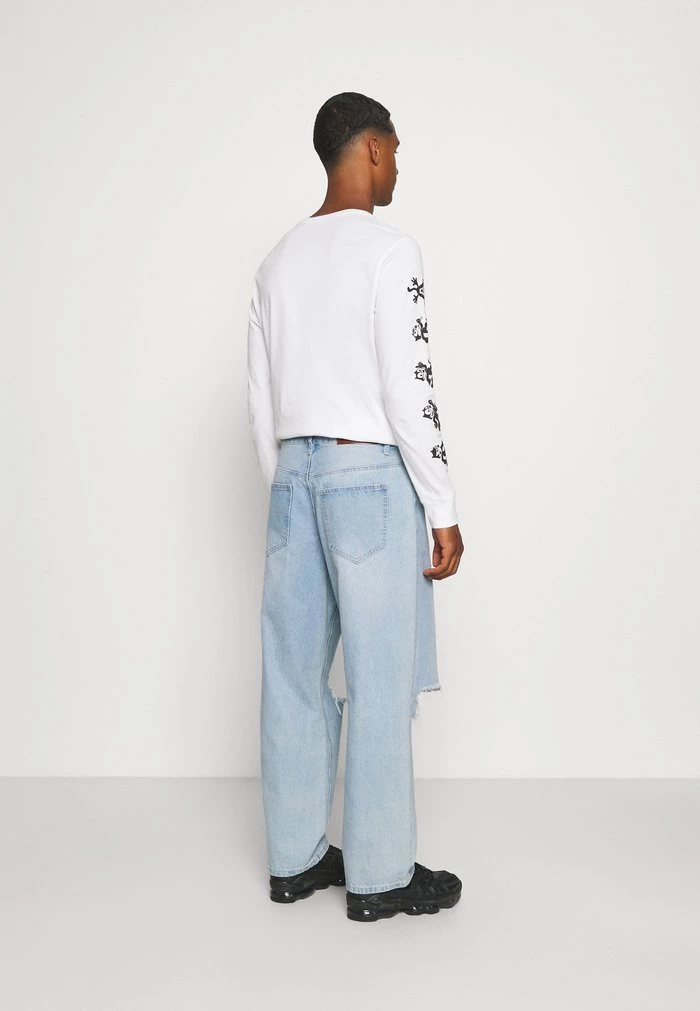 Mennace MIRROR WASHED RIPPED - Relaxed Fit Jeans - Mid Blue Wash 5 Mennace MIRROR WASHED RIPPED - Relaxed Fit Jeans - Mid Blue Wash - Image 3