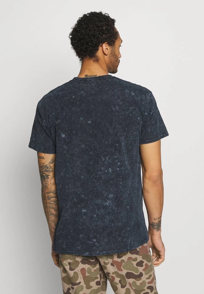 MENNACE CHEMICAL FLAME SKULL - Print T-shirt - Black 5 MENNACE CHEMICAL FLAME SKULL - Print T-shirt - Black - Image 3