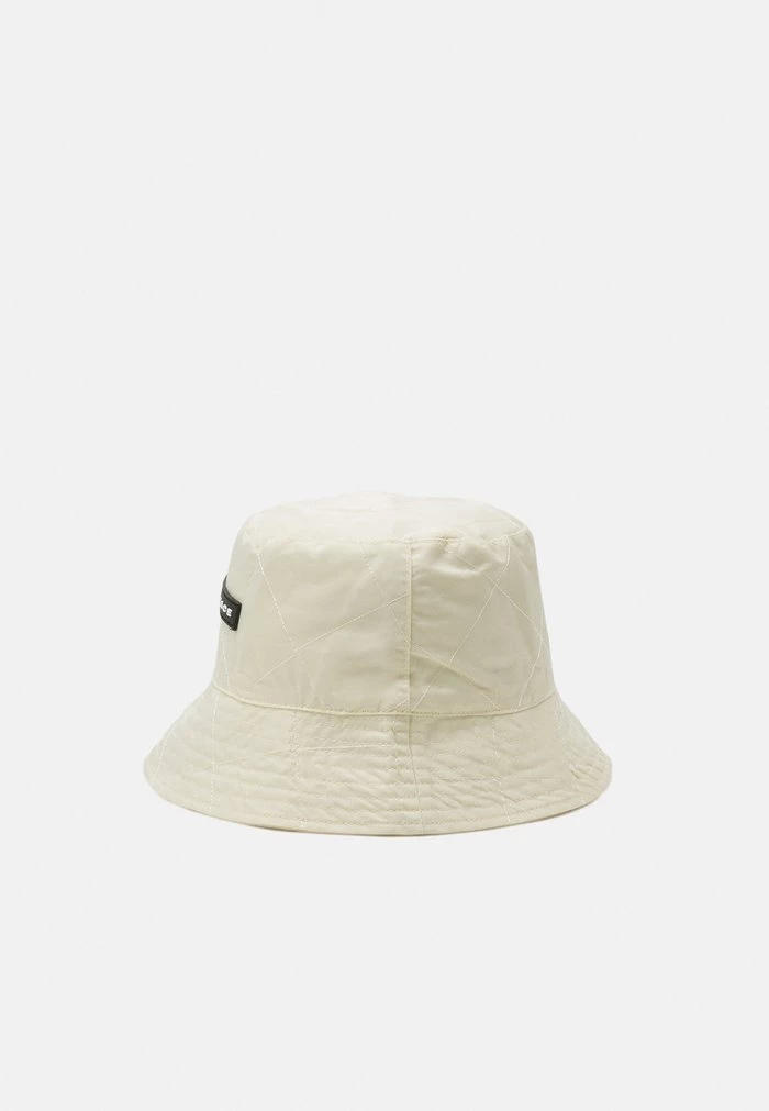 Mennace QUILTED BUCKET - Hat - Off White 5 Mennace QUILTED BUCKET - Hat - Off White - Image 3