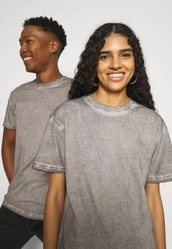 Mennace ON THE RUN PIGMENT DYE UNISEX - Print T-shirt - Dark Grey 12 Mennace ON THE RUN PIGMENT DYE UNISEX - Print T-shirt - Dark Grey -Mennace Shop Online 93066422a8334f10b9ad8d75470ca71b