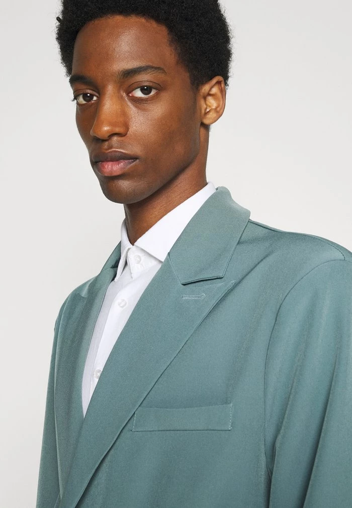 Mennace AFTERMATH ASYMMETRIC SUIT JACKET - Suit Jacket - Light Blue 7 Mennace AFTERMATH ASYMMETRIC SUIT JACKET - Suit Jacket - Light Blue - Image 5