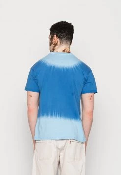 MENNACE UNISEX DIP - Print T-shirt - Blue -Mennace Shop Online c263b84ac5814d7698aa8fac11f5ad26