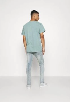 Mennace ROSEBOWL RANCH REGULAR - Print T-shirt - Light Blue 12 Mennace ROSEBOWL RANCH REGULAR - Print T-shirt - Light Blue -Mennace Shop Online c464959869d34ce0a59ed54b669d1e24