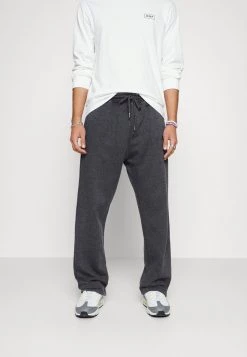 Mennace LOOSE FIT JOGGER - Tracksuit Bottoms - Dark Grey