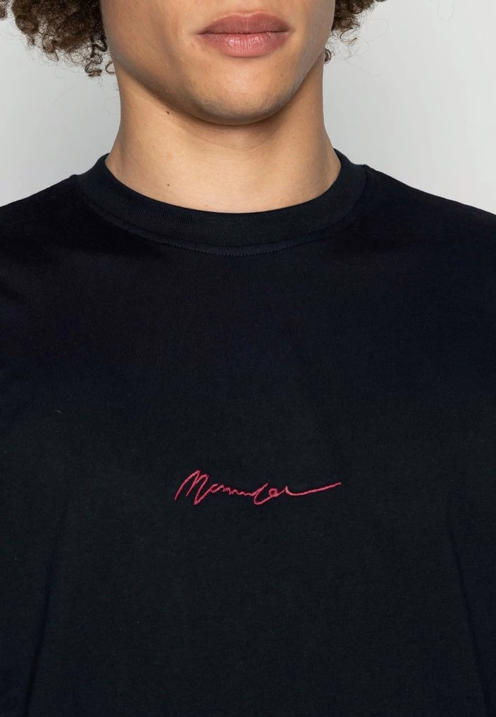 Mennace ESSENTIAL SIGNATURE TEE - Long Sleeved Top - Navy 7 Mennace ESSENTIAL SIGNATURE TEE - Long Sleeved Top - Navy - Image 5