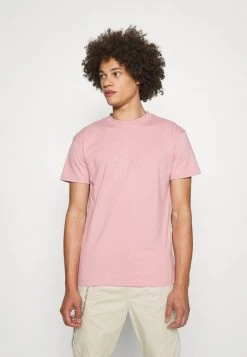 Mennace ESSENTIAL REGULAR 2 PACK - Basic T-shirt - Multicolor -Mennace Shop Online ce4a2e7b0f14474086add9d3d10ae39b