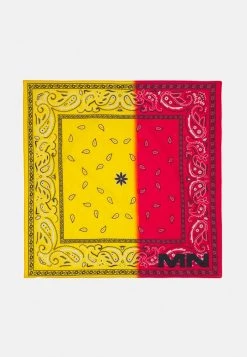 Mennace PAISLEY PRINT BANDANA UNISEX - Foulard - Yellow 8 Mennace PAISLEY PRINT BANDANA UNISEX - Foulard - Yellow -Mennace Shop Online ce8825dda20c44e593747a0ed0183e63