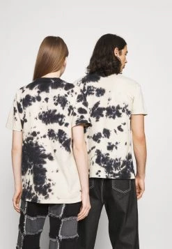 Mennace Print T-shirt - White -Mennace Shop Online d06b13d3849b4832847cbad2b2ccf0c2