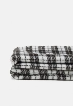 Mennace LARGE CHECK SCARF UNISEX - Scarf - Multi -Mennace Shop Online d7afa63f2fd54e8fac6474e713b38274