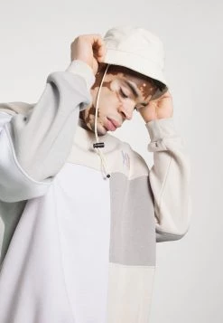 Mennace CUT AND SEW PATCHWORK - Sweatshirt - Stone -Mennace Shop Online d7ff6194a41e4850905086ce093c26fa