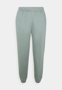 MENNACE ESSENTIAL REGULAR UNISEX - Tracksuit Bottoms - Teal 10 MENNACE ESSENTIAL REGULAR UNISEX - Tracksuit Bottoms - Teal -Mennace Shop Online db5df1c11b2f4dfaa19265f7ef9b73f2