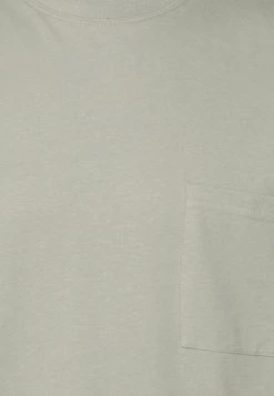 Mennace RECLAIM POCKET TEE UNISEX - Print T-shirt - Green 7 Mennace RECLAIM POCKET TEE UNISEX - Print T-shirt - Green -Mennace Shop Online dcd335e018a947d4b0cceaad17665ae6