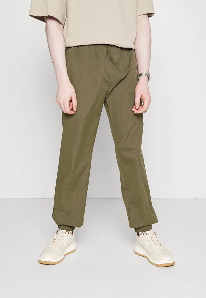 Mennace CUFFED TROUSER - Trousers - Green 3 Mennace CUFFED TROUSER - Trousers - Green
