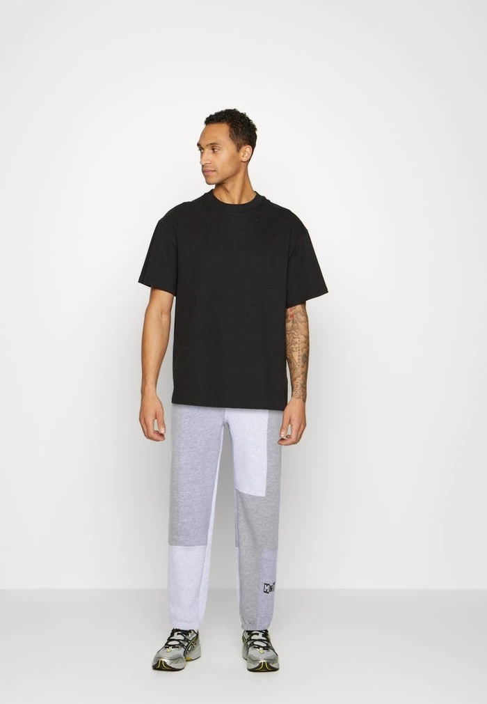 Mennace CUT SEW PATCHWORK JOGGER - Tracksuit Bottoms - Grey 4 Mennace CUT SEW PATCHWORK JOGGER - Tracksuit Bottoms - Grey - Image 2