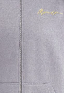 Mennace ESSENTIAL RELAXED ZIP TRHOUGH HOODIE UNISEX - Zip-up Sweatshirt - Grey 13 Mennace ESSENTIAL RELAXED ZIP TRHOUGH HOODIE UNISEX - Zip-up Sweatshirt - Grey -Mennace Shop Online e3da23eb45074480ab90ec4d48bd0e79