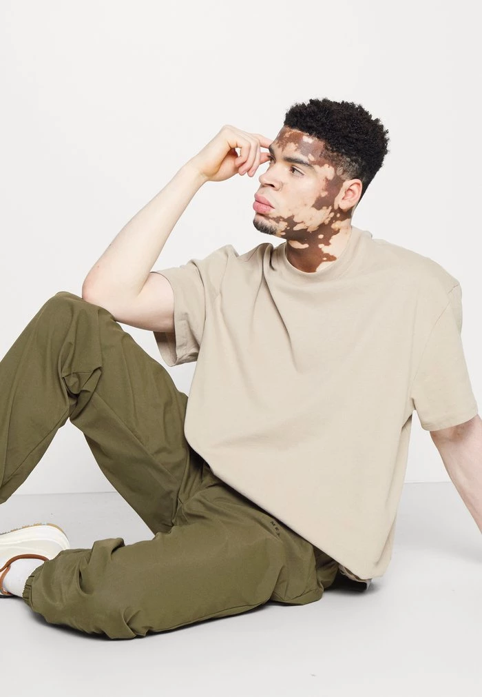 Mennace CUFFED TROUSER - Trousers - Green 6 Mennace CUFFED TROUSER - Trousers - Green - Image 4