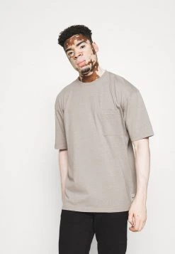 Mennace RECLAIM POCKET TEE UNISEX - Basic T-shirt - Grey