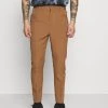 Mennace AFTERMATH TAPERED SUIT TROUSER - Chinos - Light Brown -Mennace Shop Online e89086dd80ac4fc6a3feae8e6fd73526