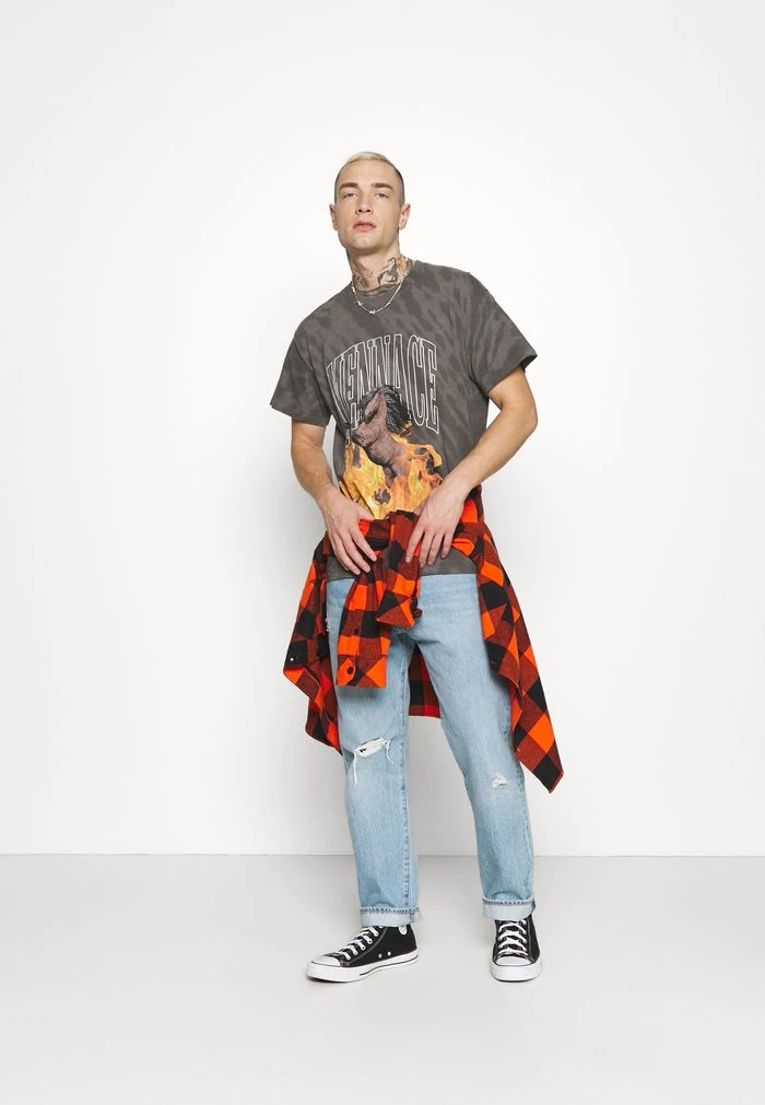 Mennace FLAMING STEED TIE DYE - Print T-shirt - Grey 4 Mennace FLAMING STEED TIE DYE - Print T-shirt - Grey - Image 2