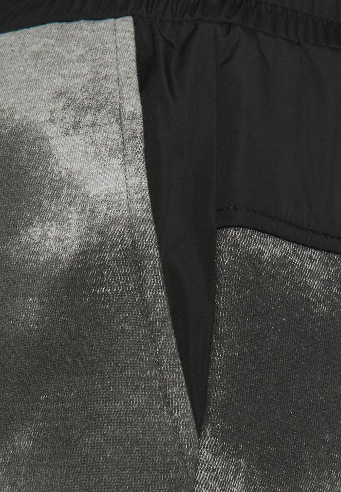 Mennace TIE DYE TEXTURE MIX - Tracksuit Bottoms - Charcoal 9 Mennace TIE DYE TEXTURE MIX - Tracksuit Bottoms - Charcoal - Image 7