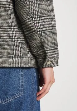 Mennace HENNESSEY BORG COLLAR JACKET - Summer Jacket - Multi 15 Mennace HENNESSEY BORG COLLAR JACKET - Summer Jacket - Multi -Mennace Shop Online ee2803e5ccc04756b84c8daa19981820