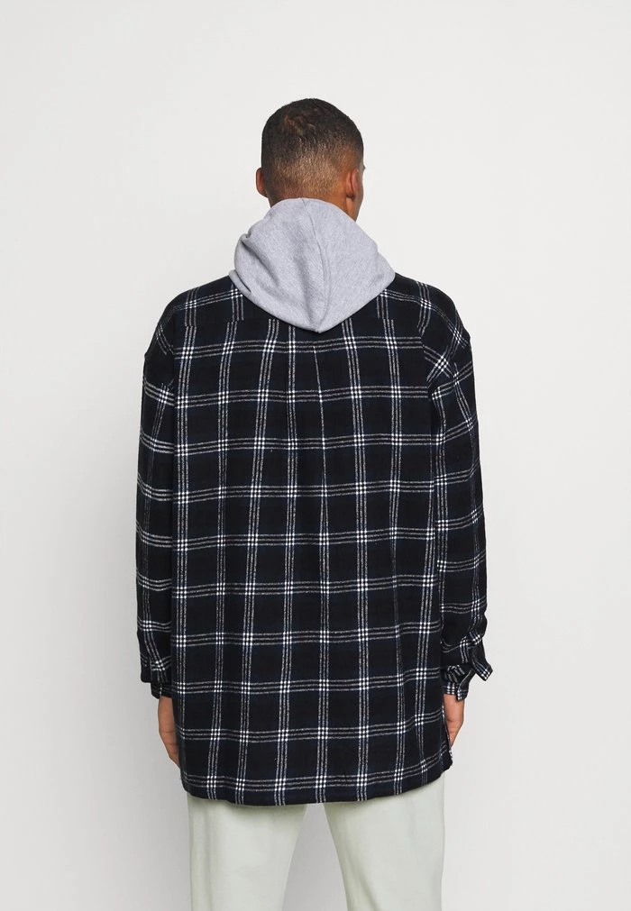 Mennace HENNESSEY HOODED CHECK OVERSHIRT - Summer Jacket - Navy 5 Mennace HENNESSEY HOODED CHECK OVERSHIRT - Summer Jacket - Navy - Image 3
